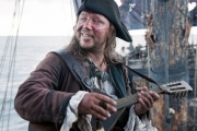 Пираты Карибского моря: На странных берегах / Pirates of the Caribbean: On Stranger Tides (2011) DVDRip